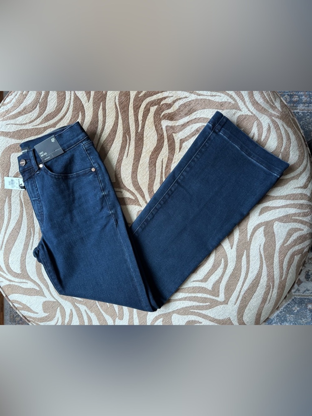 ✨NWT✨ Express Mid Rise Bootcut Jeans in Dark Blue Denim 4P